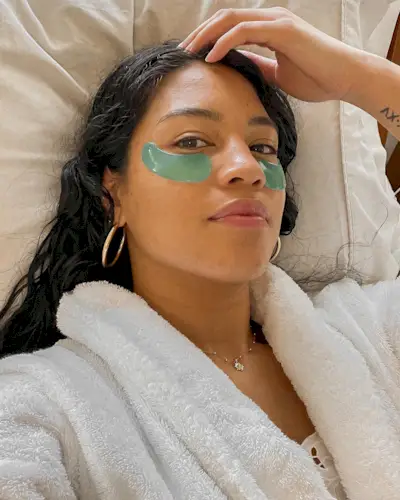 facial-etiquette-297472-1643049310395-main