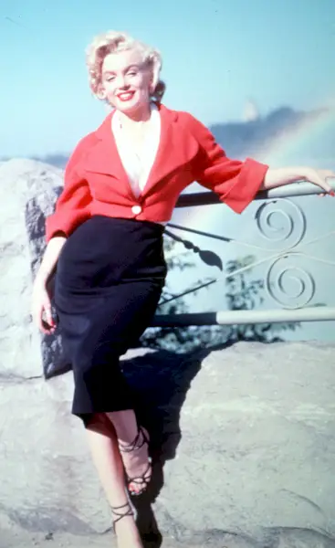 50s-fashion-258526-1527087644812-image