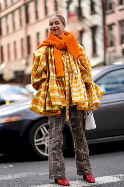 how-wear-red-boots-outfits-246527-1607034458377-main