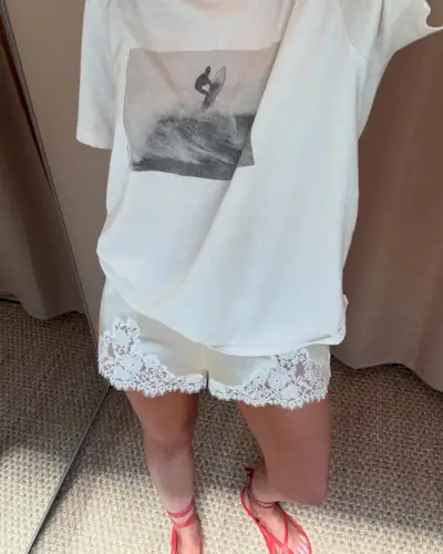 An image of @makenna_alyse wearing a 2025 short trend.