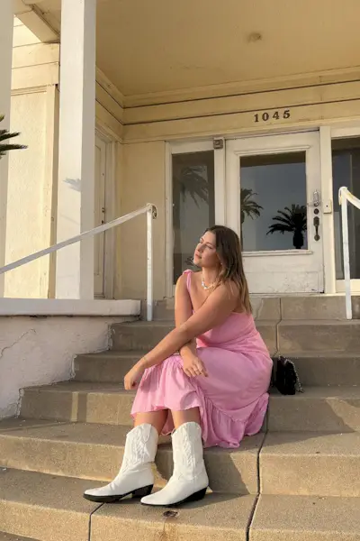 woman wearing cowboy boots