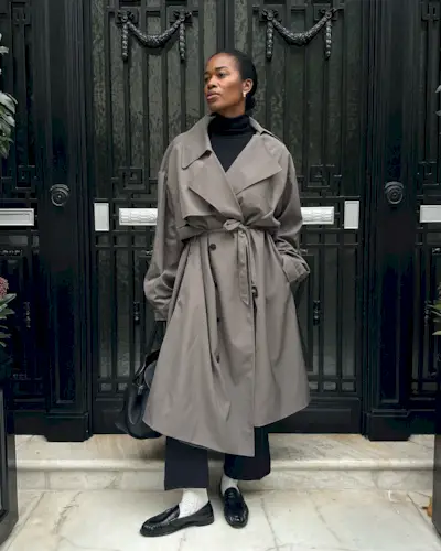 An image of @nlmarilyn wearing a chic loafers outfit, proving that loafers are in style in 2025.