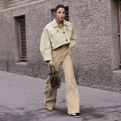 beige-pant-outfits-for-summer-259759-1528317634385-image