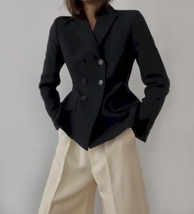 colours-that-go-with-black-309651-1695667653736-main