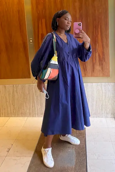 what-color-shoes-to-wear-with-a-navy-dress-255968-1704315772198-main