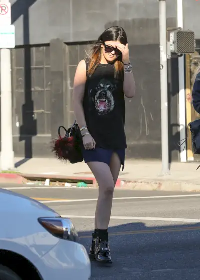 indie-sleeze-outfit-ideas-305007-1674065603654-main