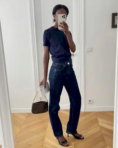 An image of @sylviemus_ wearing skinny jeans.