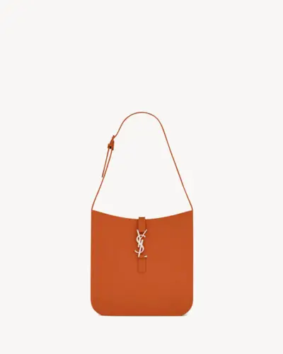 YSL, LE 5 À 7 supple IN RUBBER