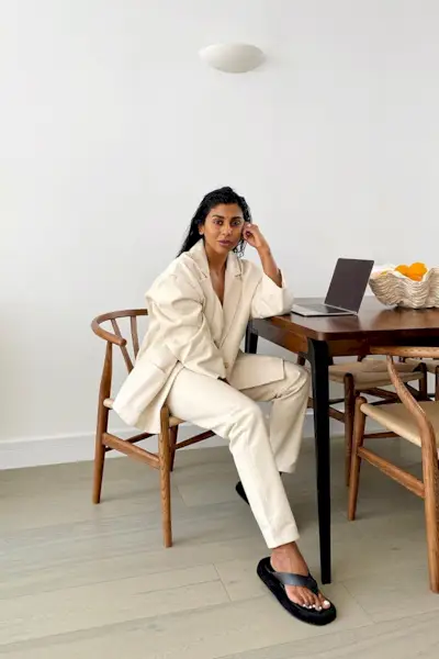 chunky-sandal-outfits-288026-1593704175204-image