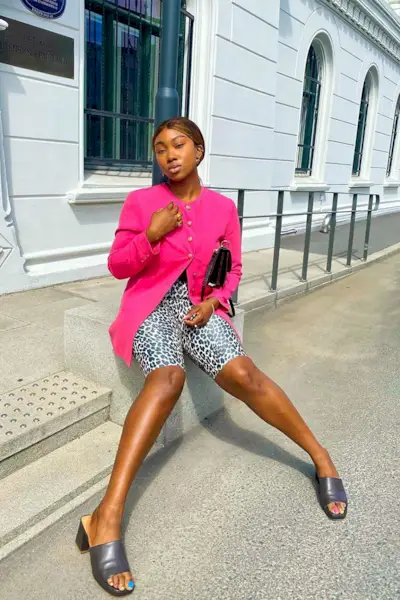 chunky-sandal-outfits-288026-1593711315413-image