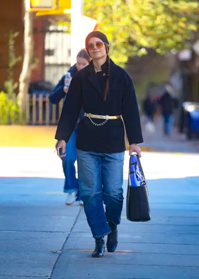 Katie Holmes wears barrel jeans