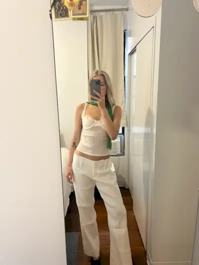 how-to-style-white-pants-307768-1686607529336-image