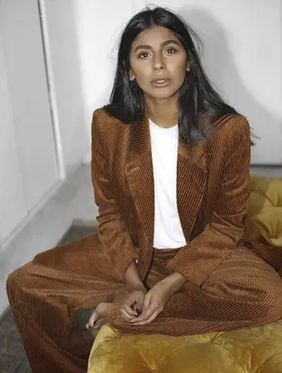 classic-british-outfits-302976-1665565977294-main