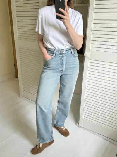 Emily Dawes tries on AGOLDE's best-selling 90s Pinch Waist Jeans