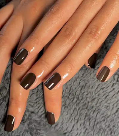 Short brown square nails