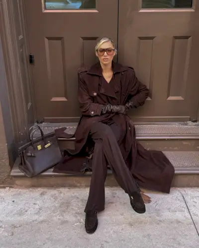 An image of a brown trouser outfit on @hoskelsa.