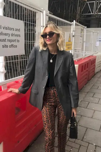 how-to-wear-leopard-print-202339-1564065363177-image