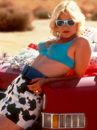 classic-movie-outfits-291099-1610619870059-image