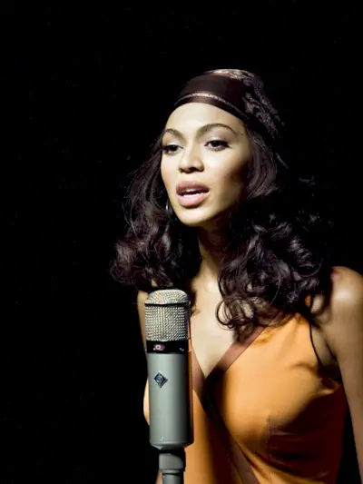 classic-movie-outfits-291099-1610619911439-image