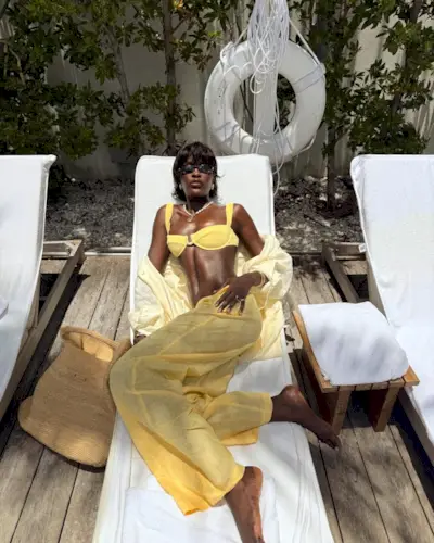 @lefevrediary wearing a yellow monochrome outfit.