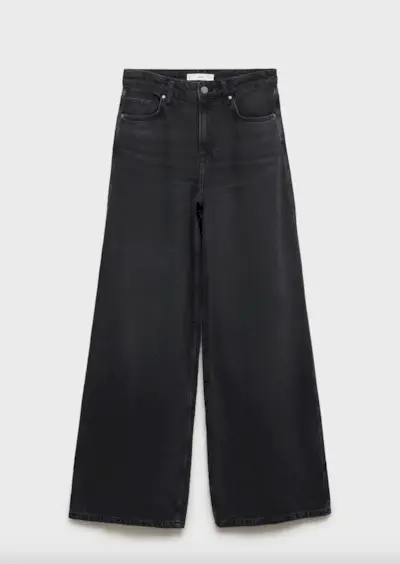 woman wearing black off the shoulder top and light black jeans