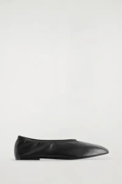 Minimal Leather Ballet Flats