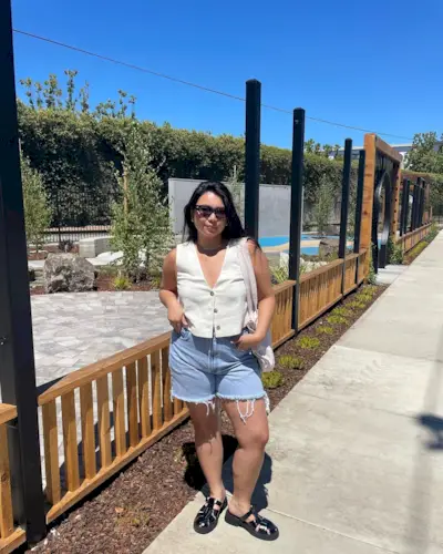 how-to-wear-denim-shorts-287341-1686830694629-main