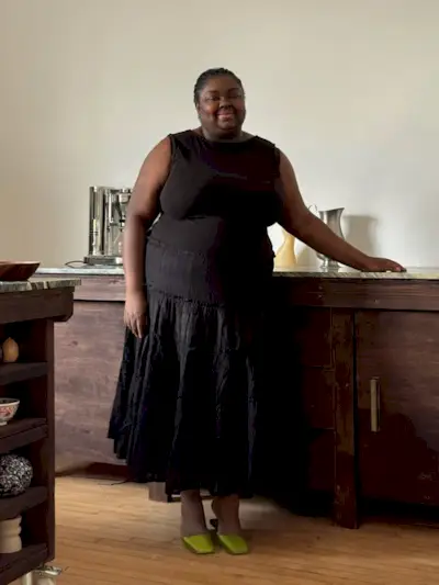 Best petite fashion brands @abimarvel wearing Nobody's Child black dress