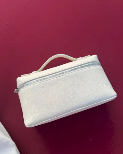 An image of @sofiagrainge's Loro Piana bag