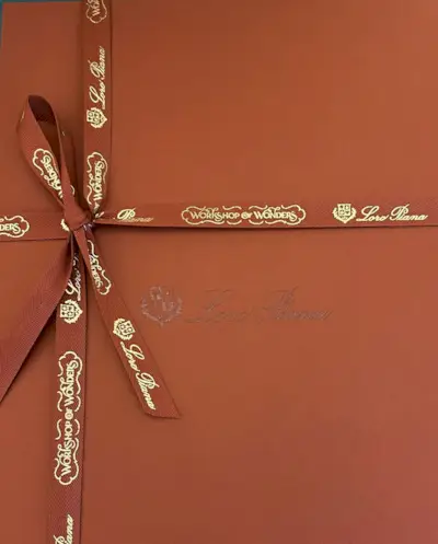 An image of @kellyrutherford wearing Loro Piana.