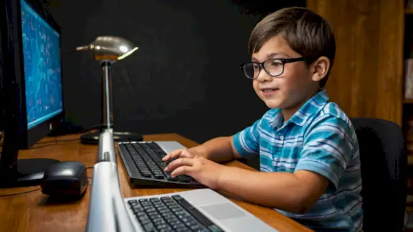kids on computer
