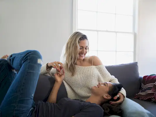 introvert-extrovert-relationships-285611-1582090788999-main