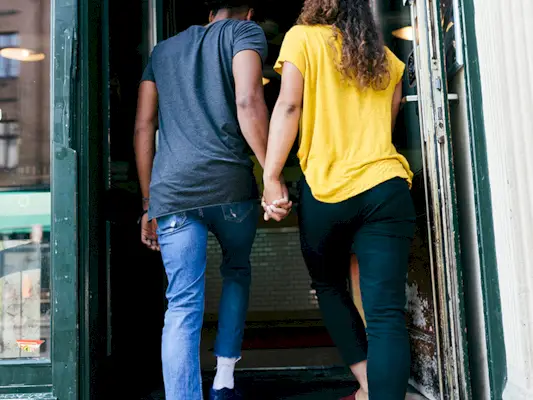 introvert-extrovert-relationships-285611-1582091561017-main