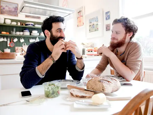 introvert-extrovert-relationships-285611-1582089670362-main