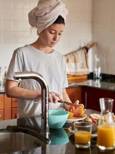 health-benefits-of-kombucha-289232-1600739383849-main